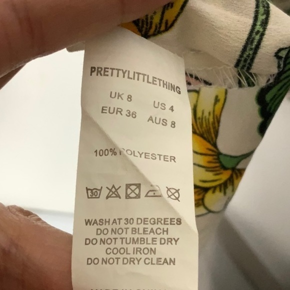 Pretty Little Thing wild flowers ruffle floral‎ mini sun dress 4 - Picture 5 of 5